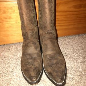 Justin Round Toe Cowboy Boots